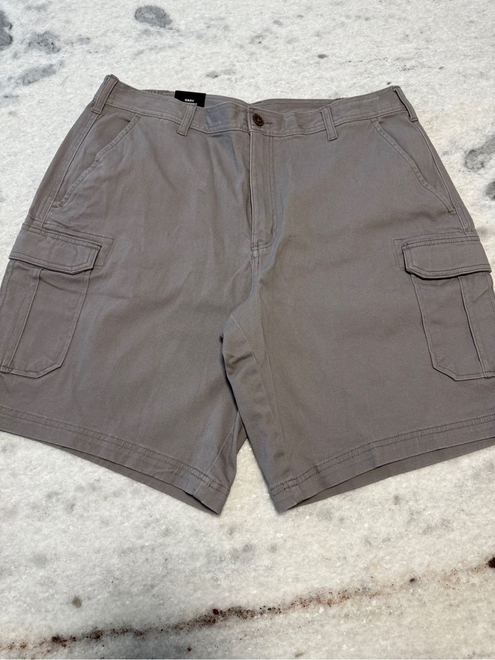 NWT Berkley Jensen  Men's Cargo Shorts - Gray